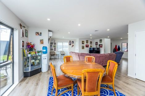 Photo of property in 33a Clendon Avenue, Papatoetoe, Auckland, 2025