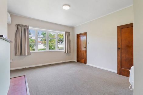 Photo of property in 1 Handley Avenue, Narrow Neck, Auckland, 0624