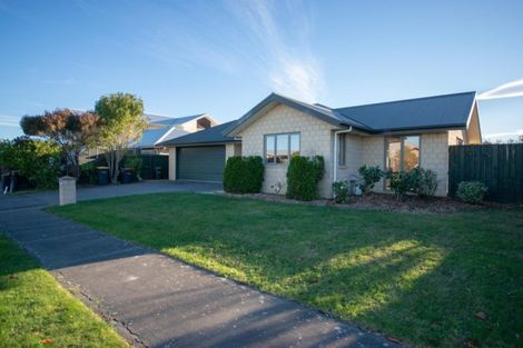 Photo of property in 3 Rooney Place, Aidanfield, Christchurch, 8025