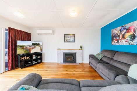 Photo of property in 39 Punga Street, Tangimoana, 4822