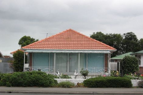 Photo of property in 114 Main North Road, Papanui, Christchurch, 8052