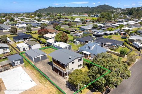 Photo of property in 112 Hampton Road, Whangamata, 3620