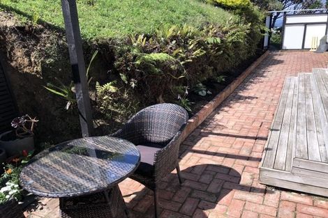 Photo of property in 9 Honeysuckle Grove, Maungaraki, Lower Hutt, 5010