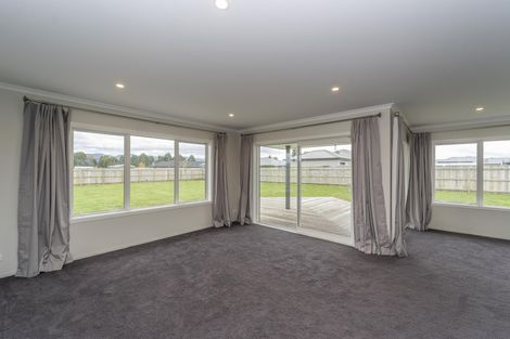 Photo of property in 8 Hartley Avenue, Carterton, 5713