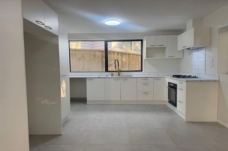 Photo of property in 14 Hurstbourn Priors, Goodwood Heights, Auckland, 2105