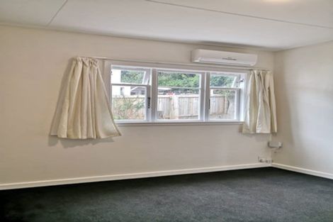 Photo of property in 6 Rixon Grove, Mount Victoria, Wellington, 6011