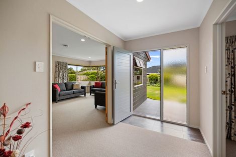 Photo of property in 3c Larsen Place, Merrilands, New Plymouth, 4312