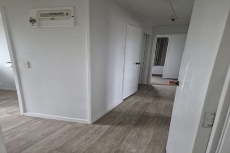 Photo of property in 1/26 Compass Place, Te Atatu Peninsula, Auckland, 0610