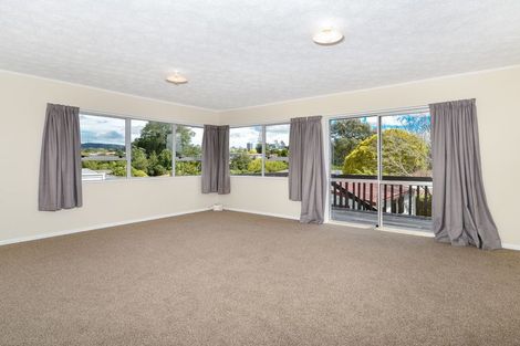 Photo of property in 112 Borich Road, Sunnyvale, Auckland, 0612