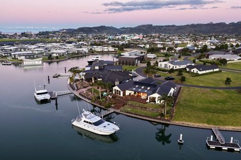 Photo of property in 7 Capstan Crescent, Whitianga, 3510