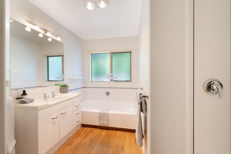 Photo of property in 53 Homestead Place, Welcome Bay, Tauranga, 3112