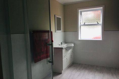 Photo of property in 37 Fox Street, Woodville, 4920