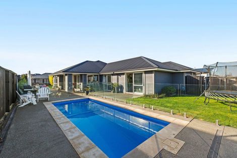 Photo of property in 56 Watkins Drive, Rangiora, 7400
