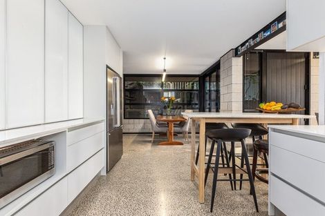 Photo of property in 377a Karaka Bay Road, Karaka Bays, Wellington, 6022