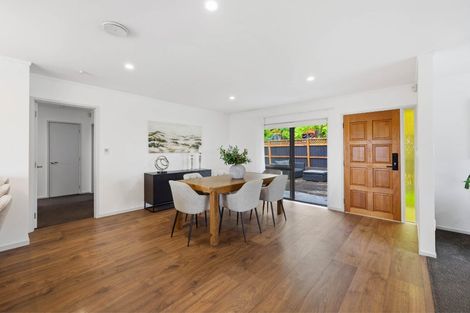 Photo of property in 5 Vintage Drive, Henderson, Auckland, 0612