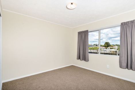 Photo of property in 112 Borich Road, Sunnyvale, Auckland, 0612