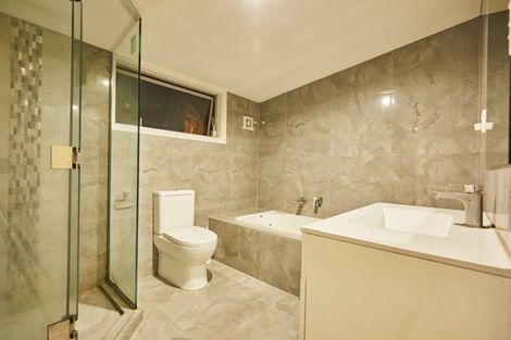 Photo of property in 72c Hobsonville Road, West Harbour, Auckland, 0618