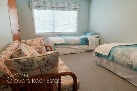 Photo of property in 2/169 Titirangi Road, New Lynn, Auckland, 0600