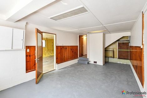 Photo of property in 90 Coronation Road, Mangere Bridge, Auckland, 2022