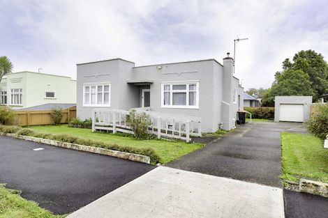 Photo of property in 33 Rewa Street, Takaro, Palmerston North, 4412