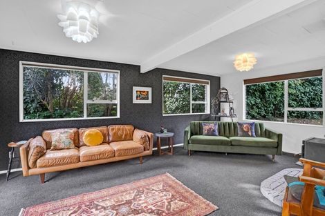 Photo of property in 1138 South Road, Oakura, 4314