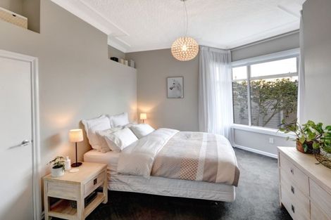 Photo of property in 110 Hargest Crescent, Saint Clair, Dunedin, 9012