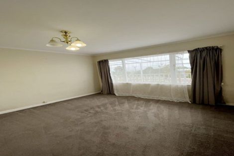 Photo of property in 42 Tiroroa Avenue, Te Atatu South, Auckland, 0610