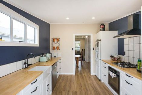 Photo of property in 19 Carlisle Street, Milson, Palmerston North, 4414