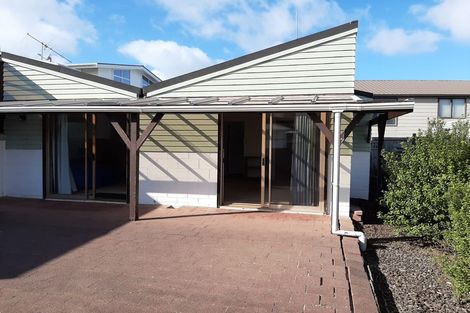 Photo of property in 2/7 Morton Avenue, Forrest Hill, Auckland, 0620