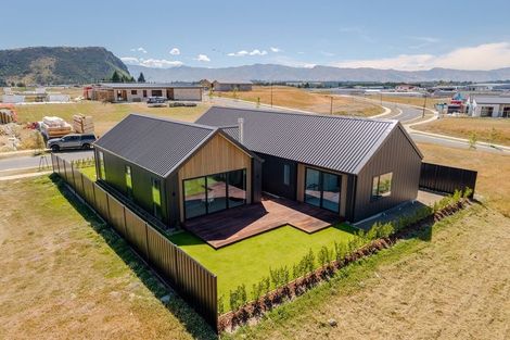 Photo of property in 3 Mason Street, Wanaka, 9305