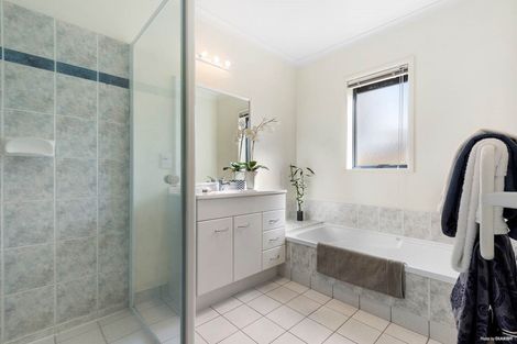 Photo of property in 237 Kilkenny Drive, East Tamaki Heights, Auckland, 2016