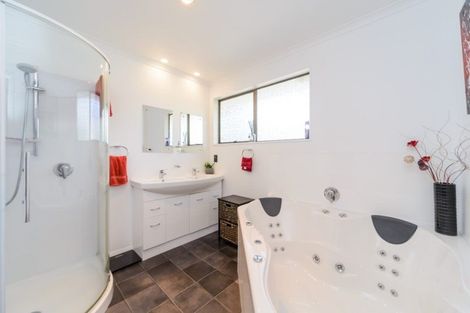 Photo of property in 39 Pencarrow Street, Highbury, Palmerston North, 4412