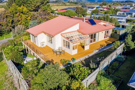 Photo of property in 39 Rutherford Drive, Waikanae Beach, Waikanae, 5036