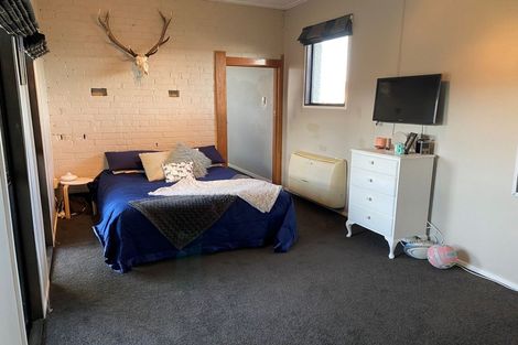 Photo of property in 32 Crombie Street, Gore, 9710