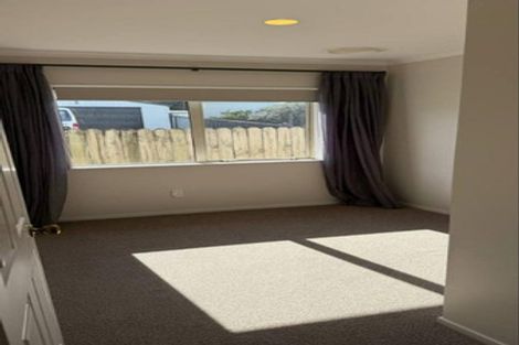Photo of property in 33 Blue Heron Rise, Stanmore Bay, Whangaparaoa, 0932
