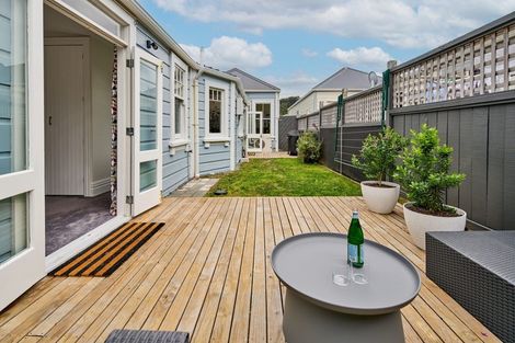 Photo of property in 5 Minerva Street, Newtown, Wellington, 6021