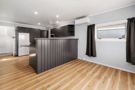 Photo of property in 134 Owhiro Bay Parade, Owhiro Bay, Wellington, 6023