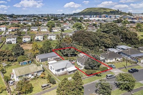 Photo of property in 35 Torino Street, Point England, Auckland, 1072