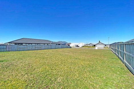 Photo of property in 37 Huka Heights Drive, Rangatira Park, Taupo, 3330