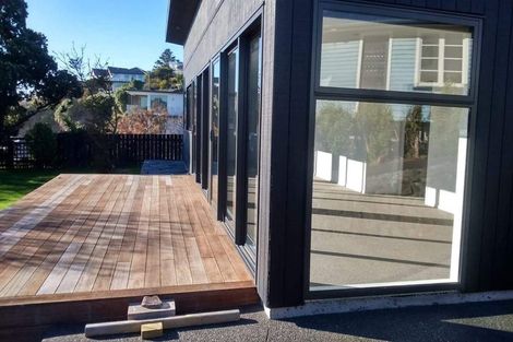 Photo of property in 5 Te Awakura Terrace, Mount Pleasant, Christchurch, 8081