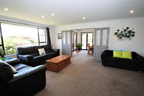 Photo of property in 16 Hogan Place, Fairfield, Dunedin, 9018