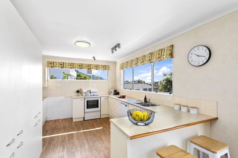 Photo of property in 3 Saint Hildas Glade, Tawa, Wellington, 5028