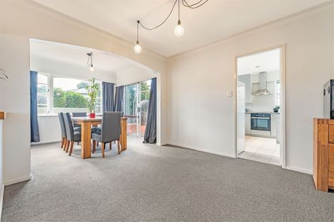 Photo of property in 8 Earlston Grove, Avalon, Lower Hutt, 5011