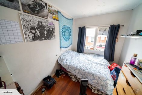 Photo of property in 21 Seabrook Avenue, New Lynn, Auckland, 0600