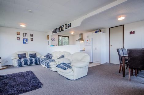 Photo of property in 6 Cameron Place, Ranui, Auckland, 0612