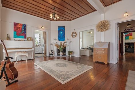 Photo of property in 2 Johnston Street, Foxton, 4814