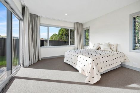 Photo of property in 42 Okaia Drive, Kinloch, Taupo, 3377