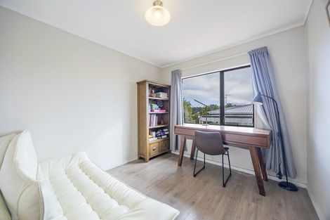 Photo of property in 2/16 James Street, Bayview, Auckland, 0629