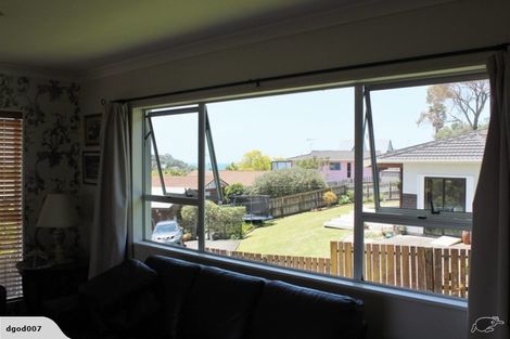 Photo of property in 11 Bay Vista Drive, Red Beach, 0932