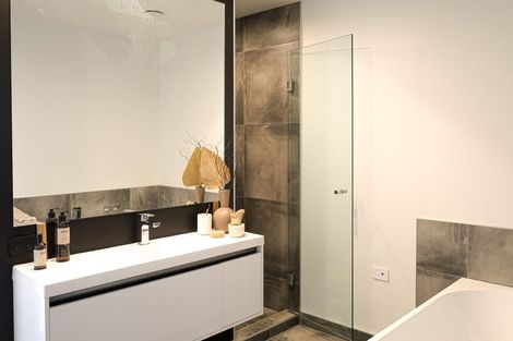 Photo of property in 4 Samuel Place, Terrace End, Palmerston North, 4410